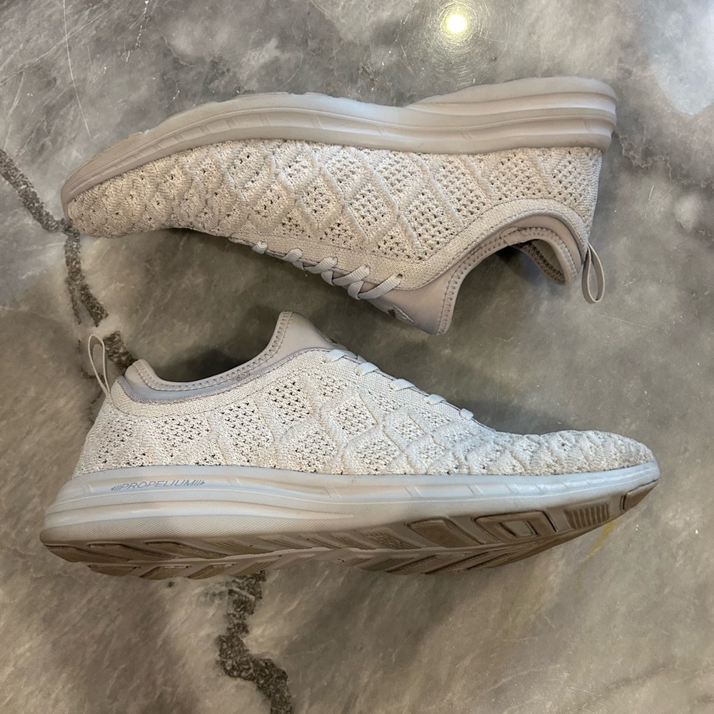 APL Sneaker Women's TechLoom Phantom Gray Sz 11 - Picture 10 of 10
